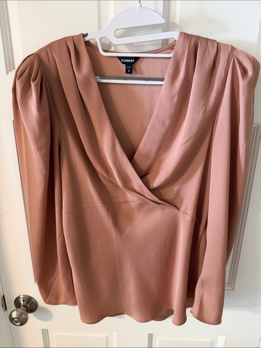 Express Pleated Puff Sleeve Deep V-Neck Faux Wrap Blouse dusty pink/blush Medium